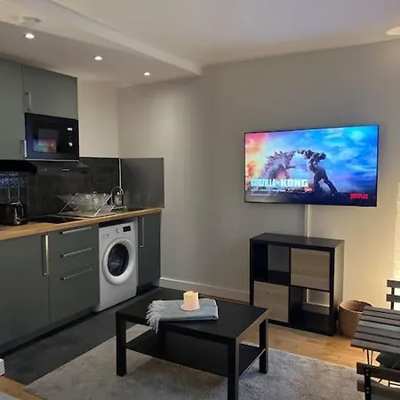 Buttes Chaumont Refait A Neuf Apartamento *