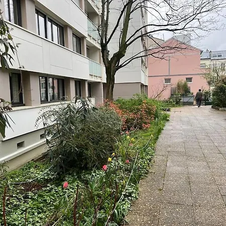 Buttes Chaumont Refait A Neuf Παρίσι