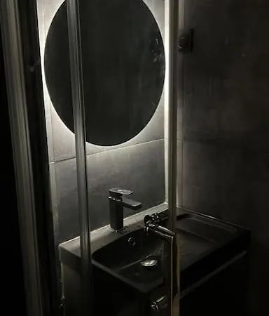 Buttes Chaumont Refait A Neuf * Paris