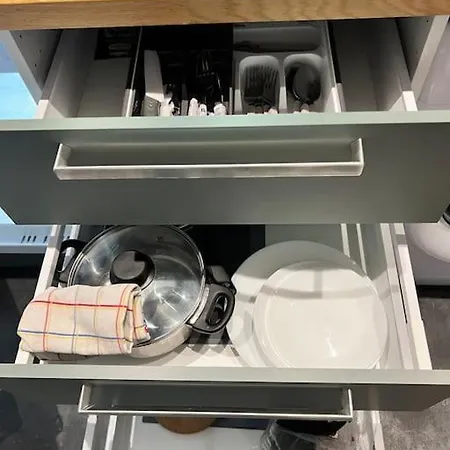 Buttes Chaumont Refait A Neuf Apartment