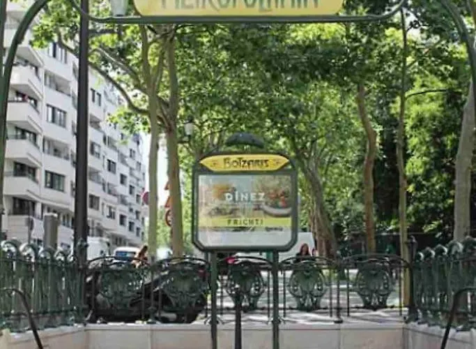 公寓 Buttes Chaumont Refait A Neuf *