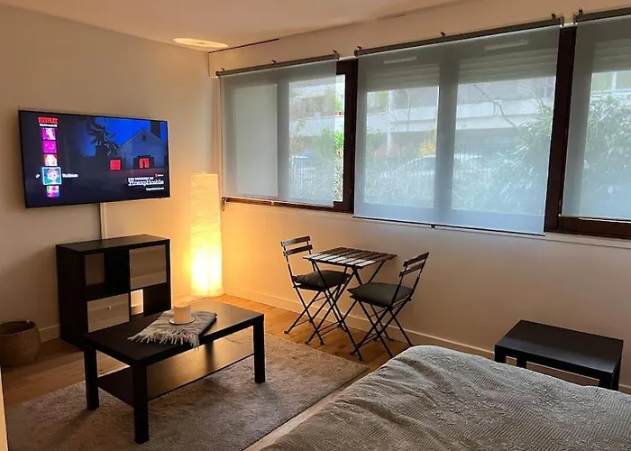 Buttes Chaumont Refait A Neuf Apartmán *